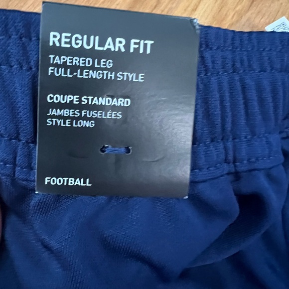 NWT Adidas Track Pants Zipped bottoms and Zippered Pockets Small - Picture 4 of 5